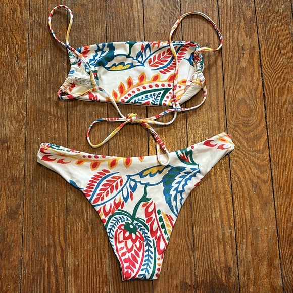 SHEIN two pierce, size large - Picture 3 of 4